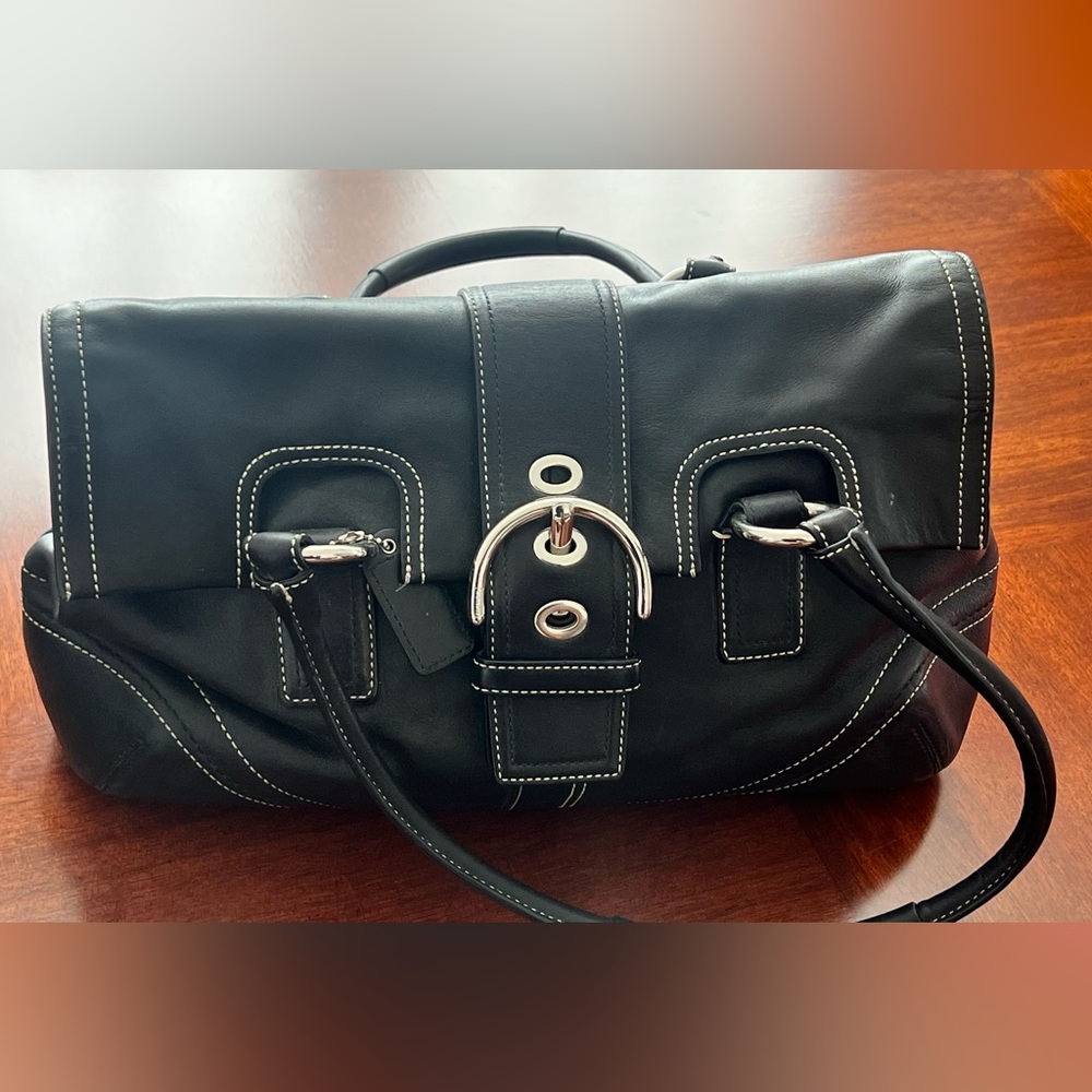 Classic and Stylish Coach Leather Bag